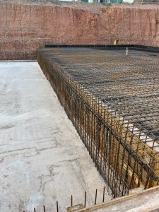 Steel for transition of levels